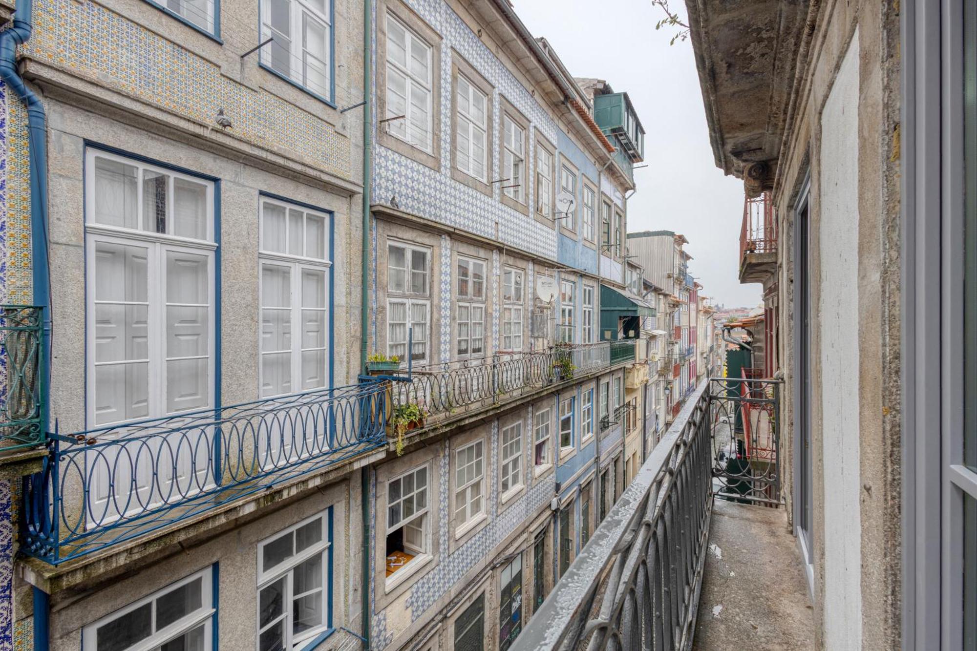 Oporto Guest Casa Dos Clerigos Apartment Exterior photo